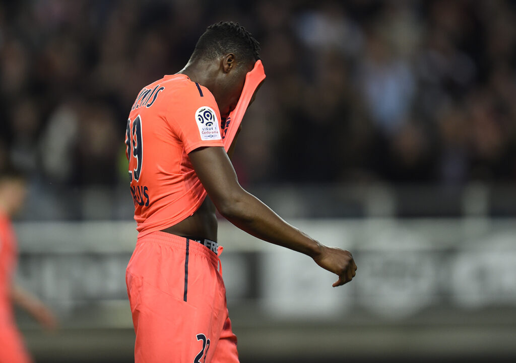 Sur la pelouse de Saint-Etienne, Romain Genevois a été victime d'une rupture totale du tendon d'Achille de la jambe droite.