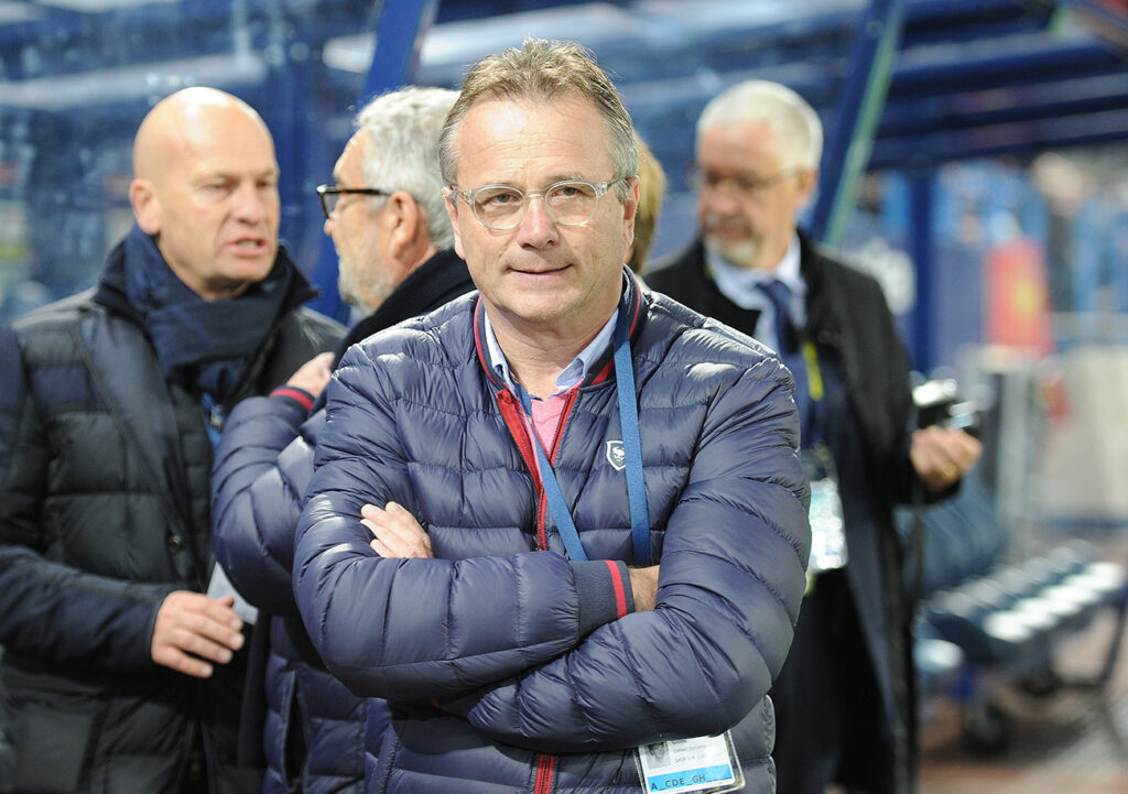 Abattu, groggy, KO debout, Gilles Sergent s'est présenté devant les médias après la défaite du Stade Malherbe contre Bordeaux synonyme de relégation en Ligue 2.