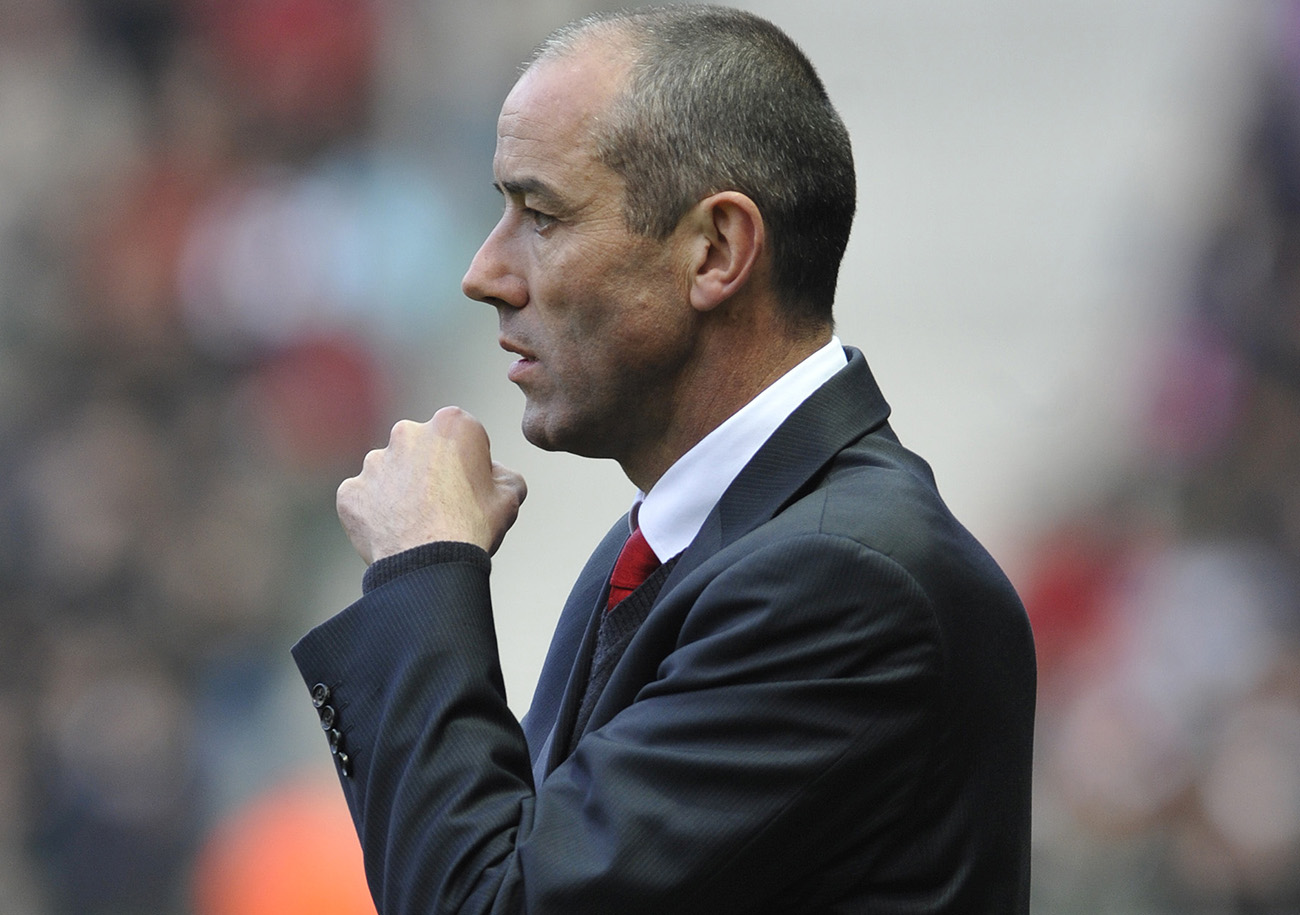 Après Pierre Gibaud et Nolan Mbemba, Paul Le Guen recherche notamment encore deux offensifs.