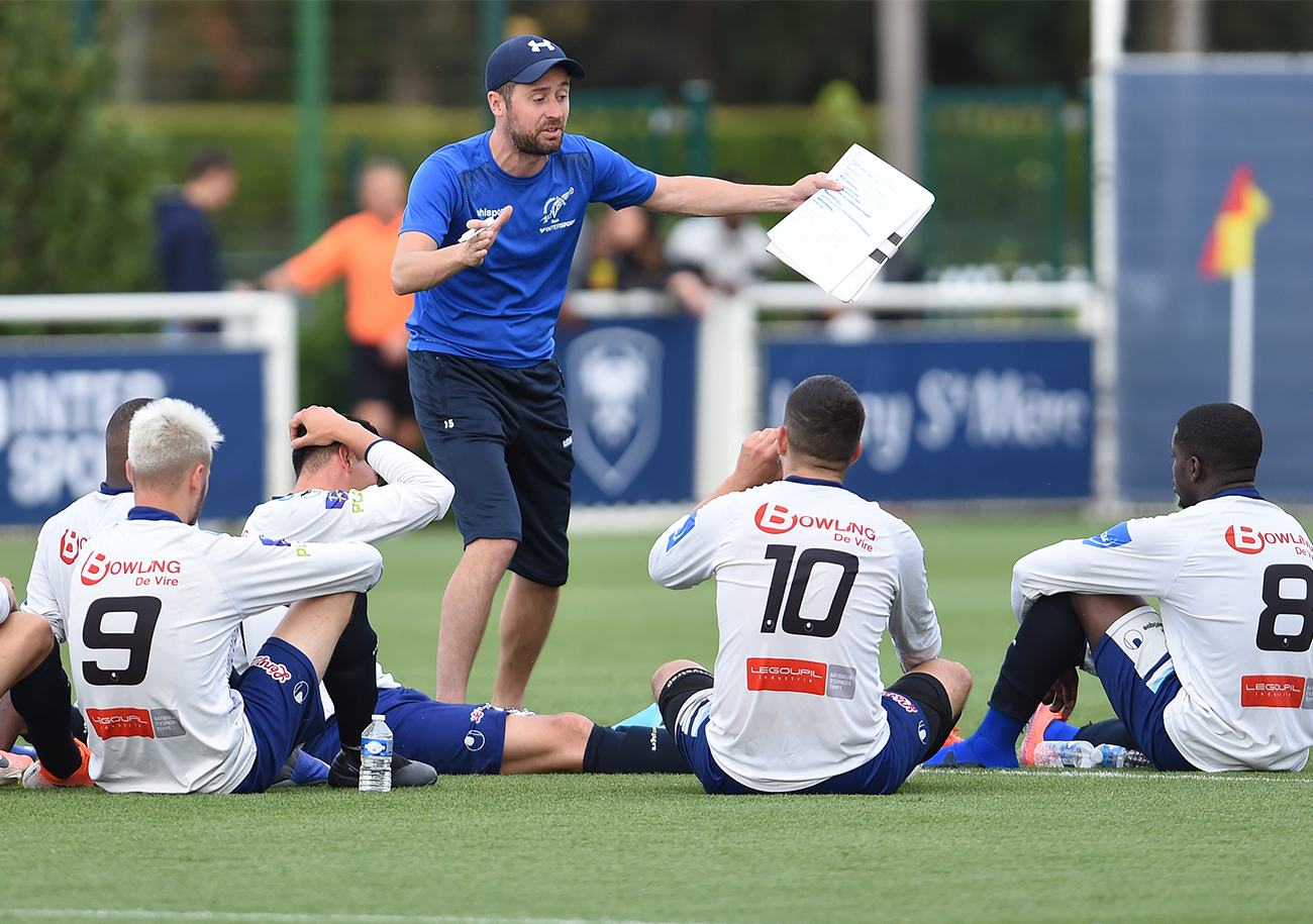 Grâce au programme d'accompagnement scolaire « Puissance Foot » de la Fondaction du football, l'AF Virois du président Christophe Lécuyer et du responsable technique jeunes Axel Flucher va proposer deux fiches d'exercice par jour.