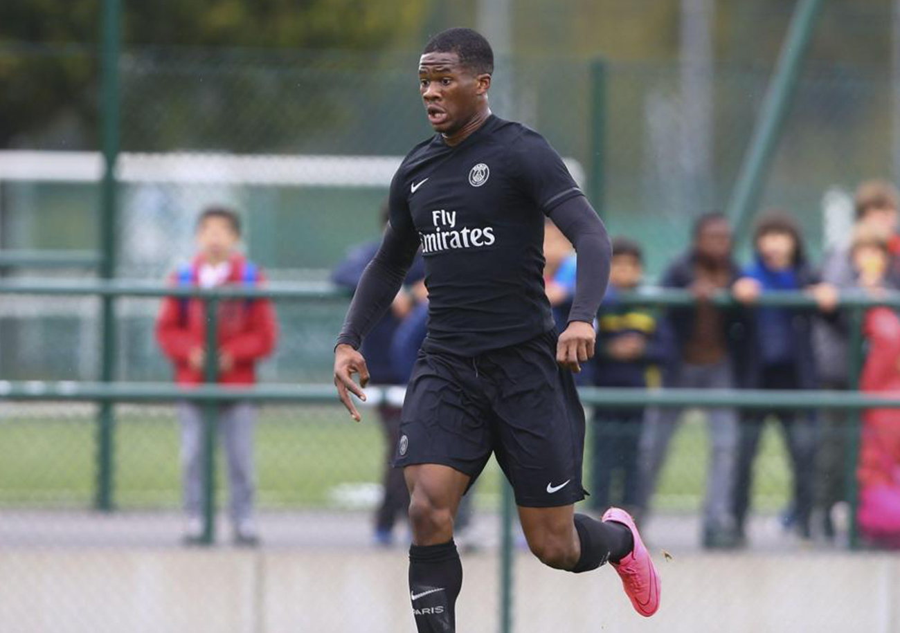 Après avoir résilié son contrat avec le PSG qui courait jusqu'en 2021, Samuel Essende va s'engager pour les trois prochaines saisons avec l'US Avranches.