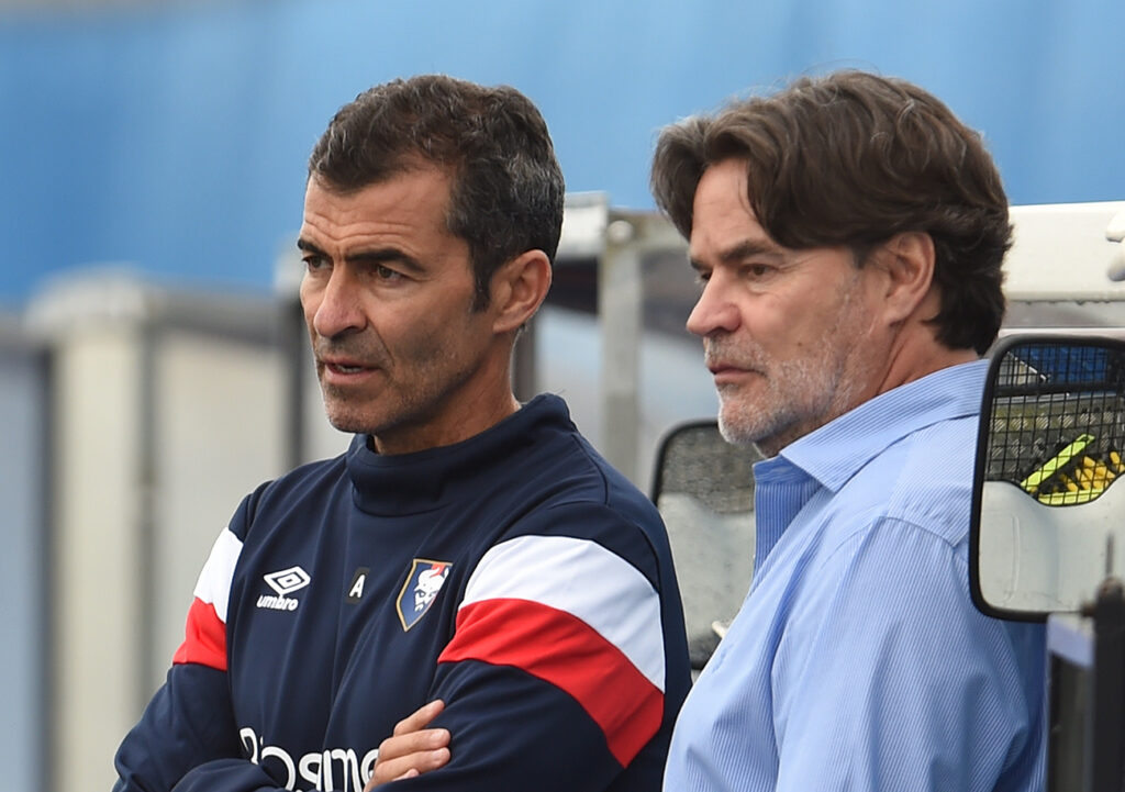 Rui Almeida et le Stade Malherbe, c'est fini. Après la défaite du club caennais face à Grenoble vendredi soir, le président Fabrice Clément a décidé de lui retirer la responsabilité de l'équipe première.