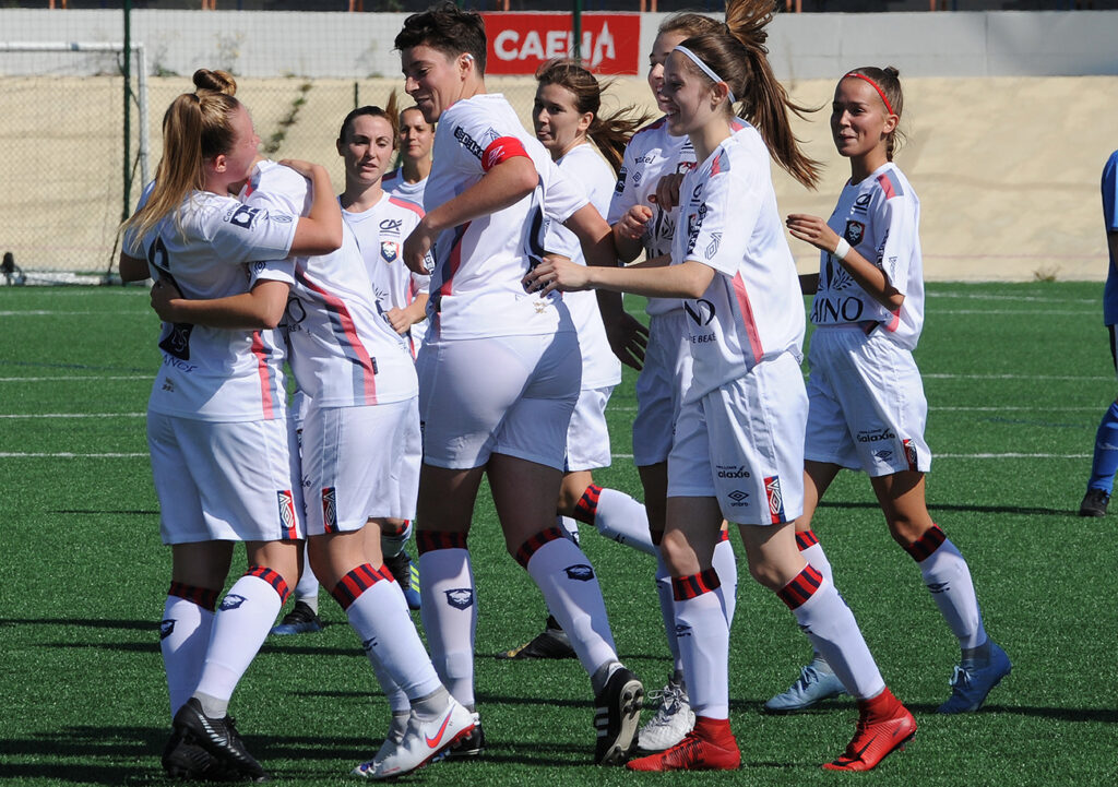 12 buts inscrits, six par mi-temps, aucun encaissé... Les coéquipières de Léa Quinio peuvent avoir le sourire. Pour leur première sortie officielle, les Caennaises se sont largement imposées aux dépens de Gravenchon.