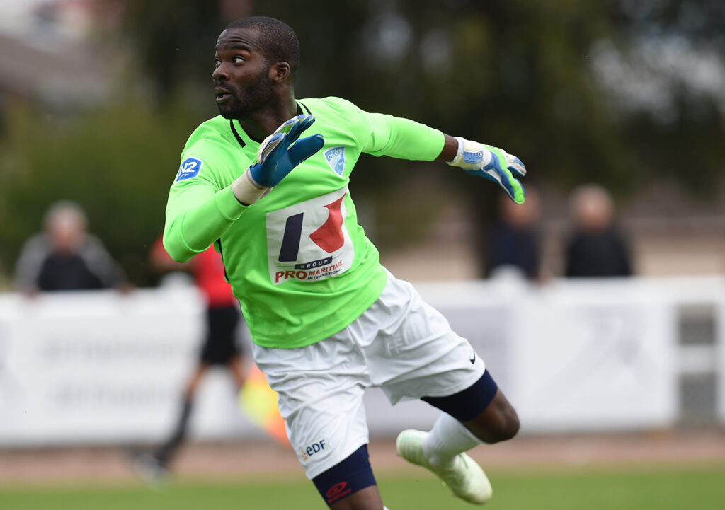 Faute de pouvoir recevoir ce week-end, c'est à l'extérieur que les partenaires d'Issa Coulibaly tenteront d'enchaîner une troisième victoire consécutive en championnat.