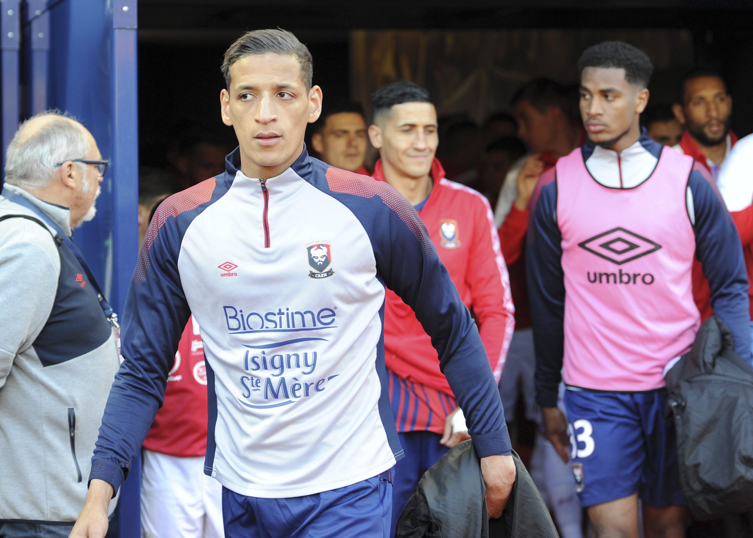 Encore trop court physiquement après avoir repris avec du retard l'entraînement, Yacine Bammou ne devrait pas figurer dans le groupe de Pascal Dupraz pour le match de préparation contre le Paris FC.