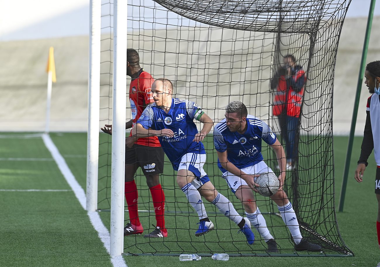 Malgré une première partie de saison irrégulière, les filles de l'Avant-Garde peuvent toujours terminer sur le podium du championnat.