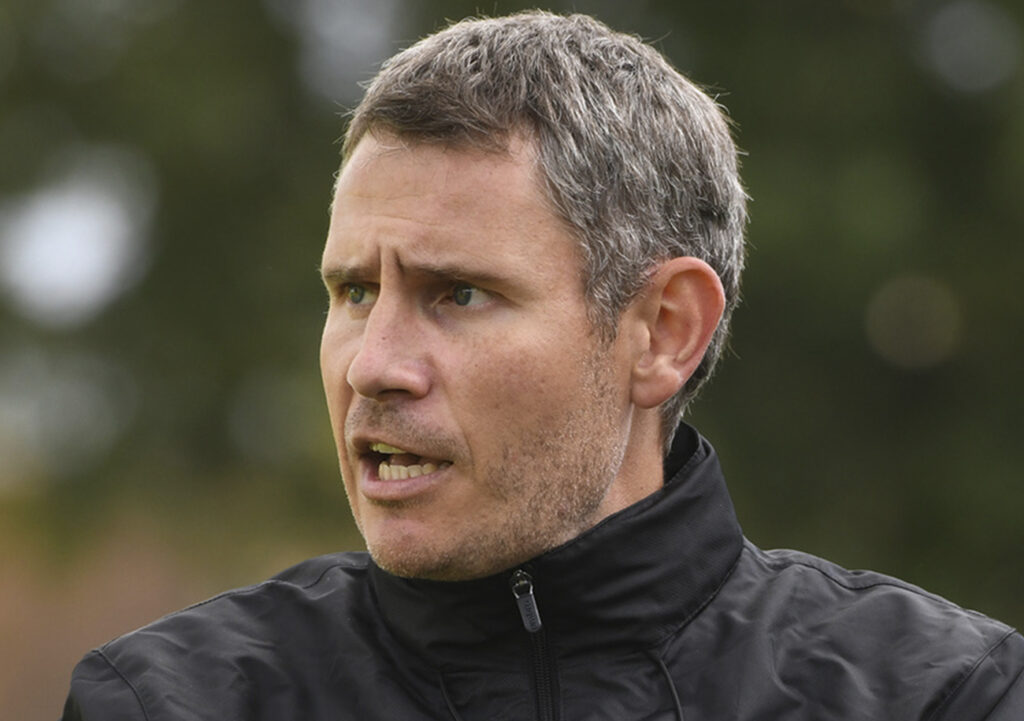 Matthias Le Gall ne sera resté à la tête de l'équipe première du Bayeux FC que durant deux saisons, le temps de replacer l'équipe en National 3. ©Gérard Piwtorak