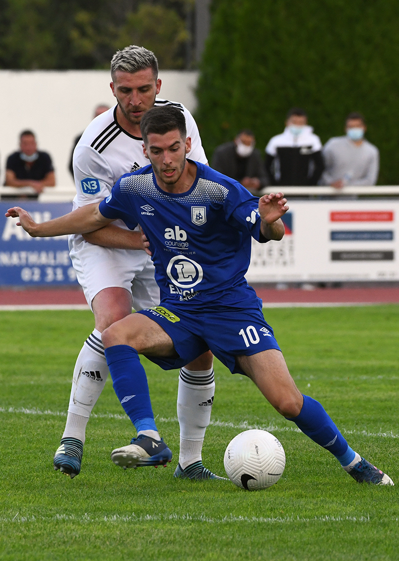 Theo LE CALVE 10 Bayeux -  Benjamin RENAUX 7 AG Caen -636.JPG