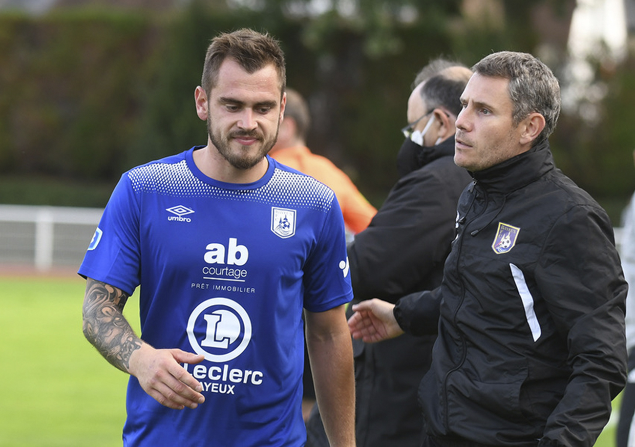 Après six journées, le Bayeux FC du coach Matthias Le Gall n'a toujours pas connu les joies de la victoire (1N-5D). ©DR