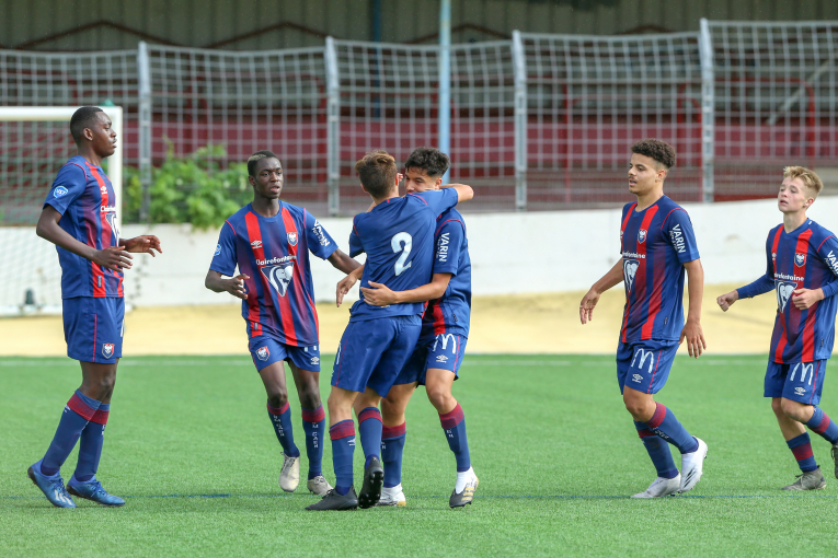 La joie des U17 Nationaux du Stade Malherbe Caen lors de leur victoire 3-0 sur Le Havre AC le 7 octobre dernier. ©Damien Deslandes