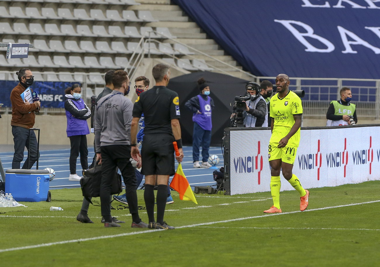 Irréprochable depuis de très longs mois sous le maillot caennais, Jonathan Rivierez a vécu, une fois n'est pas coutume, une après-midi difficile sur la pelouse de Charléty. ©Damien Deslandes