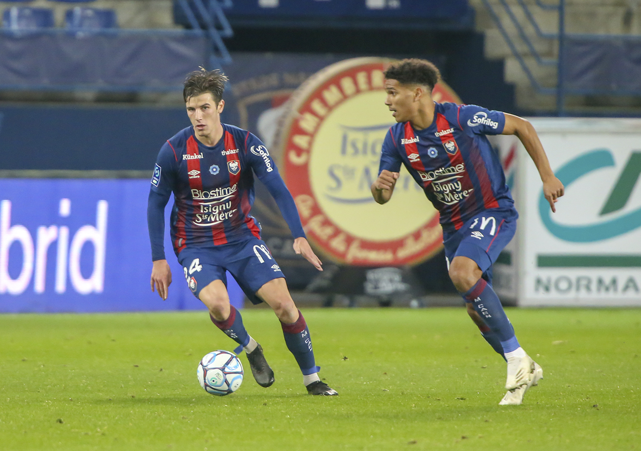 En reprenant un centre d'Hugo Vandermersch, Nicholas Gioacchini a offert les trois points au Stade Malherbe. ©Damien Deslandes