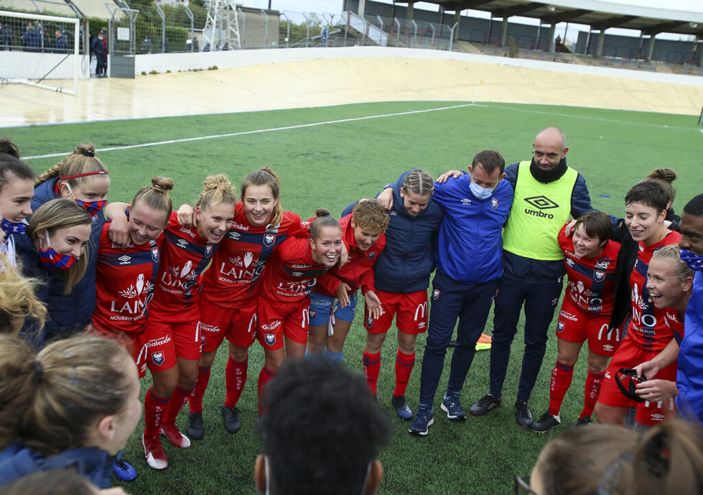 Après un an d'existence, la section féminine, promue en R1, semble armée pour jouer les premiers rôles dans son championnat et prétendre, pourquoi pas, à une accession en D2. ©Damien Deslandes