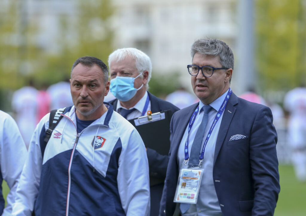 Alors que Fabrice Vandeputte se trouve en fin de contrat en juin 2021, Olivier Pickeu l'assure : l'avenir de l'entraîneur de la réserve n'est pas tranché. ©Damien Deslandes