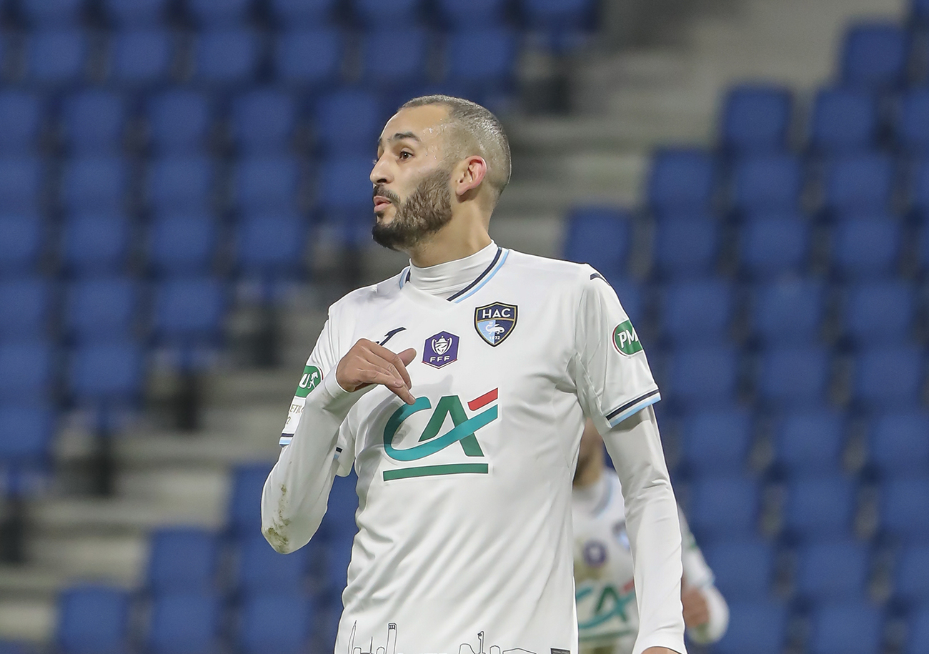 Forfait contre Nancy et le Paris FC à cause d'une blessure à une cuisse, Khalid Boutaïb, de retour dans le groupe le week-end dernier face à Châteauroux, postule à une place de titulaire contre Dunkerque. ©Damien Deslandes