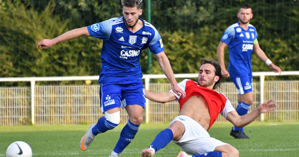 Quentin Stockley, ici lors du match de National 3 du 20 septembre 2020 contre la réserve de l'US Avranches, était un nouveau visage du FC Dieppe lors du début de saison. ©Archives