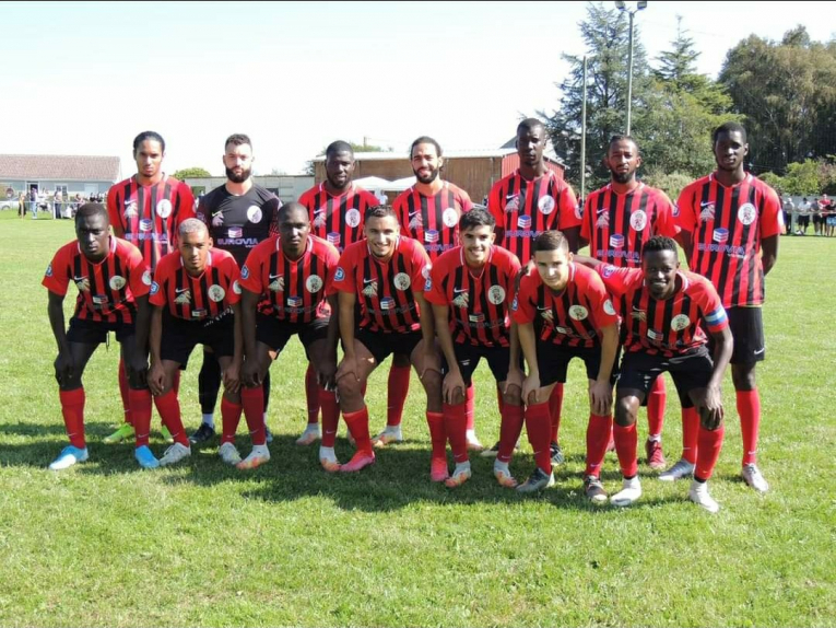 Après 3 matchs de Régional 1, l'ESM Gonfreville occupait la place de leader avec Flers au bénéfice de ses 2 victoires et de son match nul. Finalement, tout est effacé des tablettes. @ESMGO