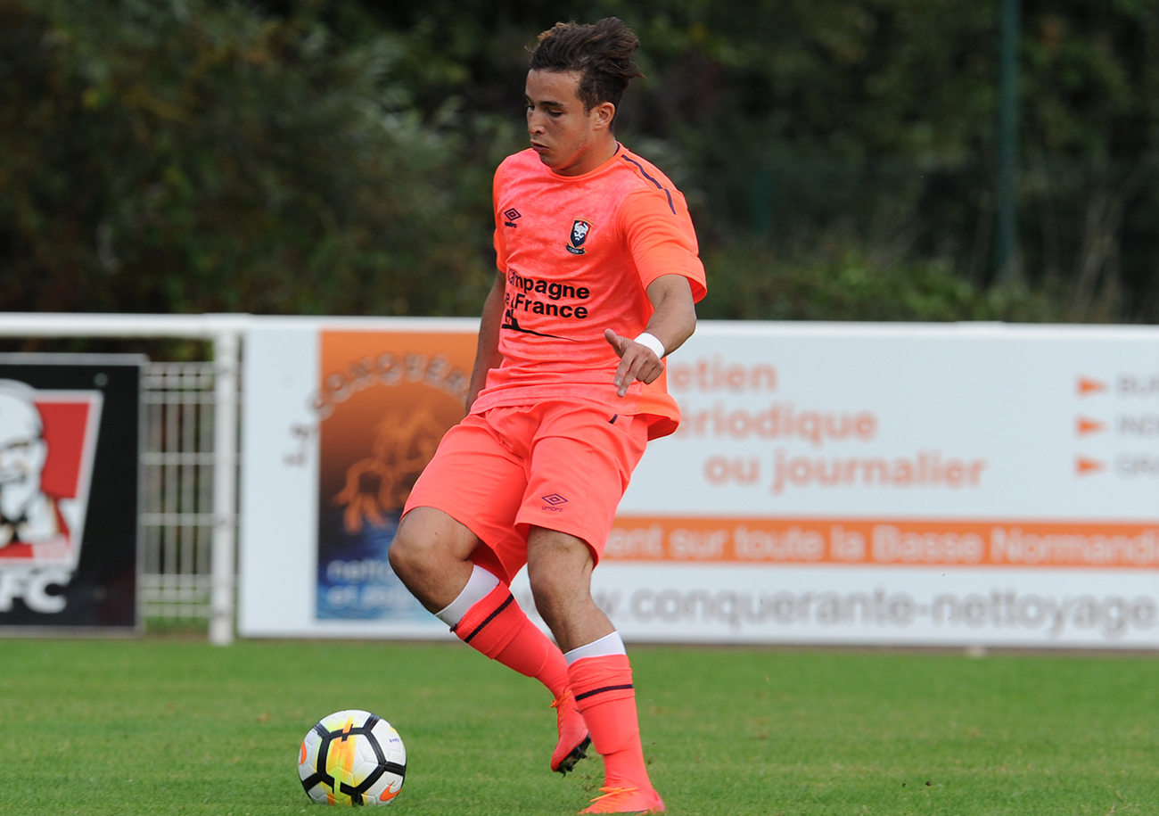 Formé au Stade Malherbe, Mohamed Ali Gueddar s'est engagé avec l'US Avranches (N1).
