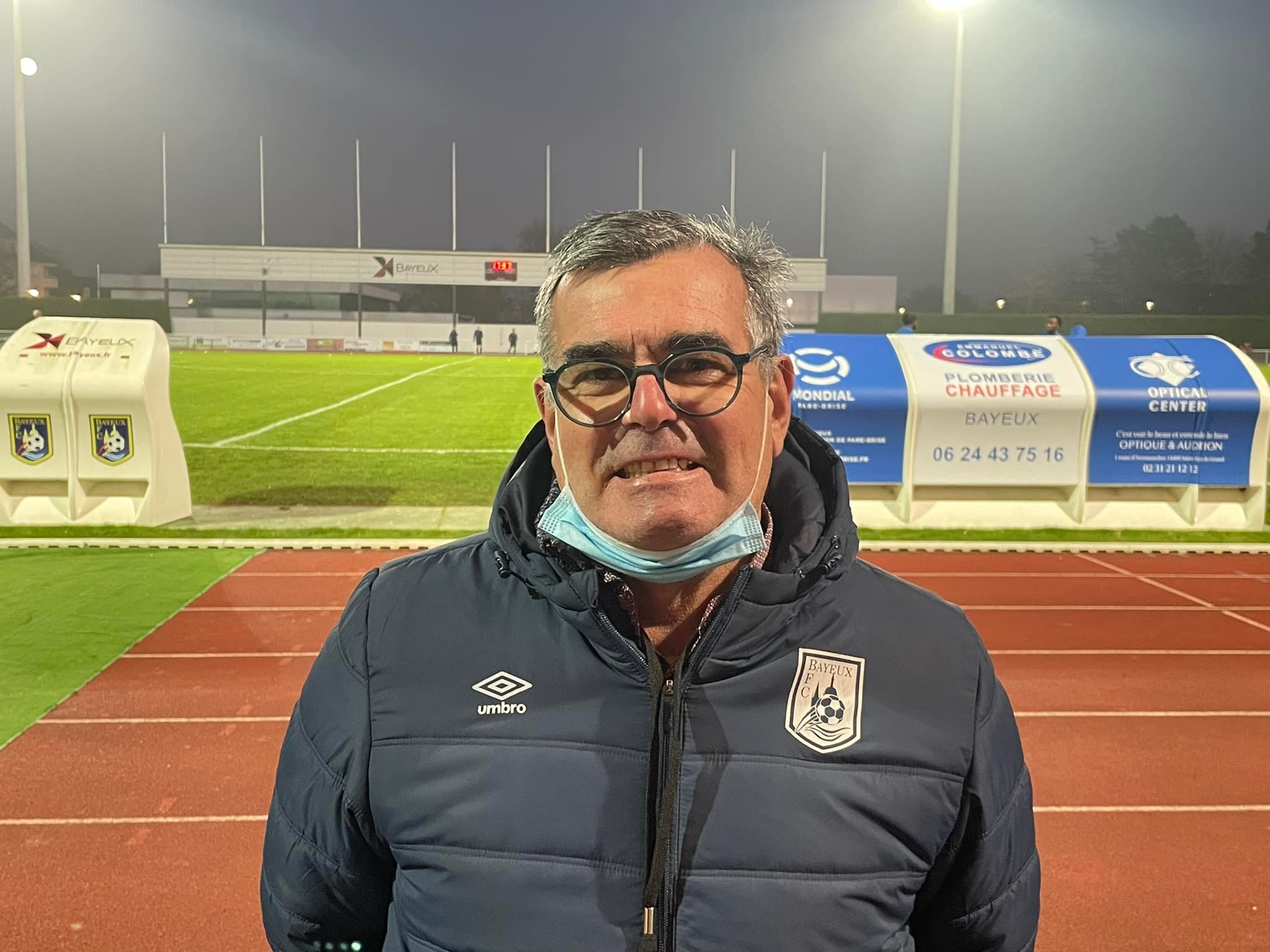 Thierry François, l'un des deux co-présidents du Bayeux FC, lors du match Bayeux/Oissel du samedi 18 décembre dernier.