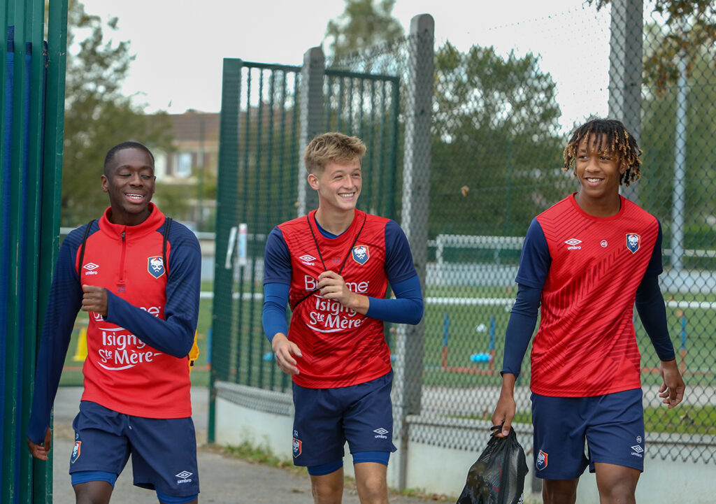 Godson Kyeremeh (actuellement prêté à Annecy, en N1), Johann Lepenant et Brahim Traoré ont tous été intégrés au groupe « pro » avant leur 18e anniversaire.