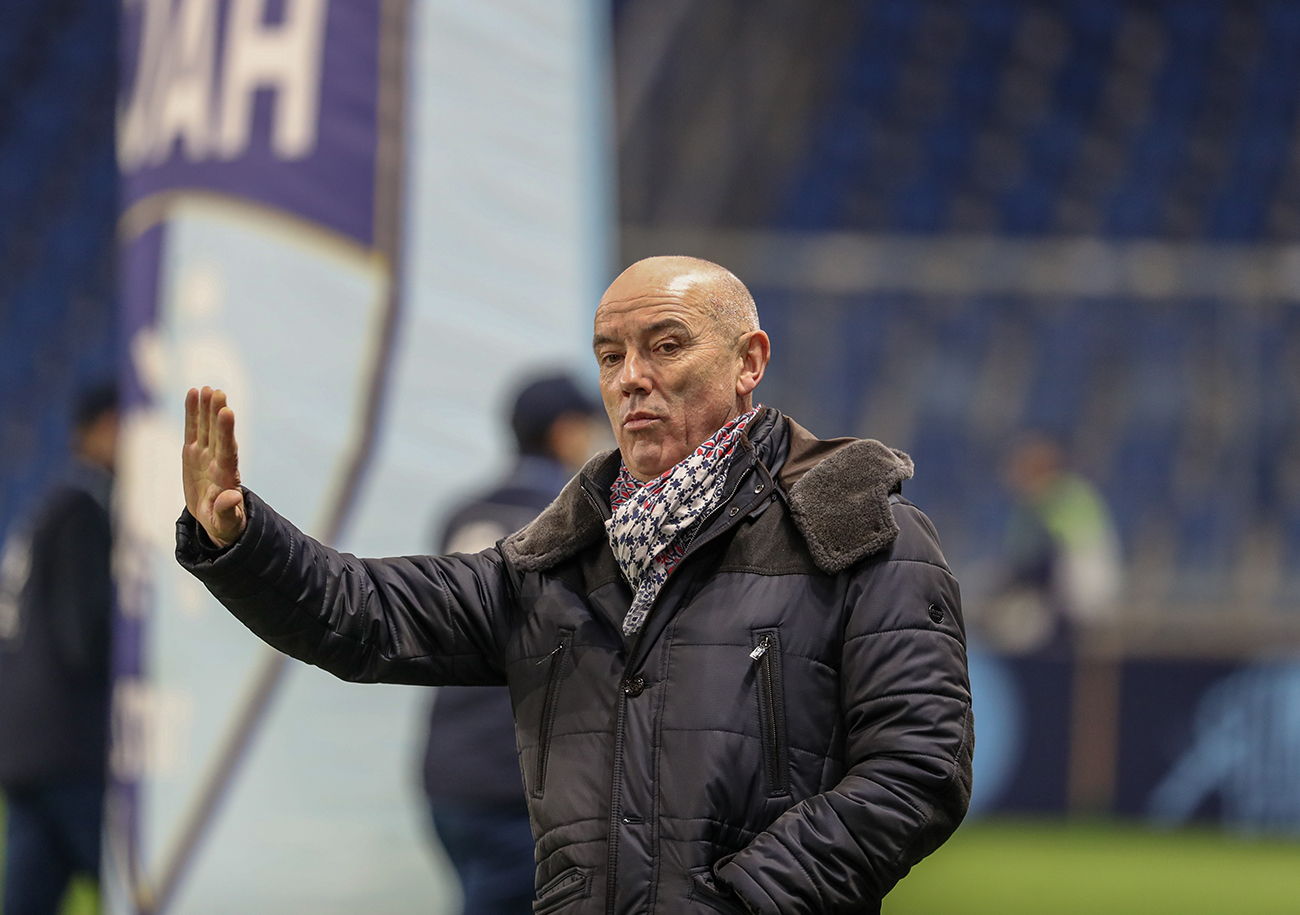 Devant les journalistes, Paul Le Guen ne parvenait pas expliquer la défaillance de son équipe. ©Damien Deslandes