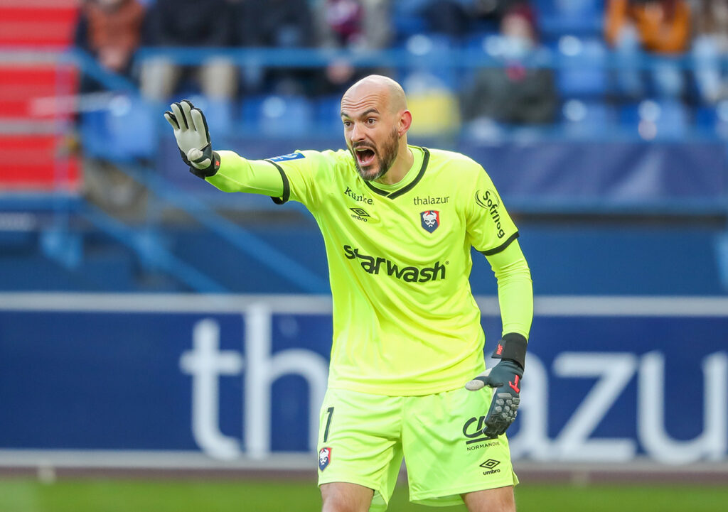 En fin de contrat au 30 juin, Rémy Riou ne fera plus partie de l'effectif du Stade Malherbe la saison prochaine. ©Damien Deslandes