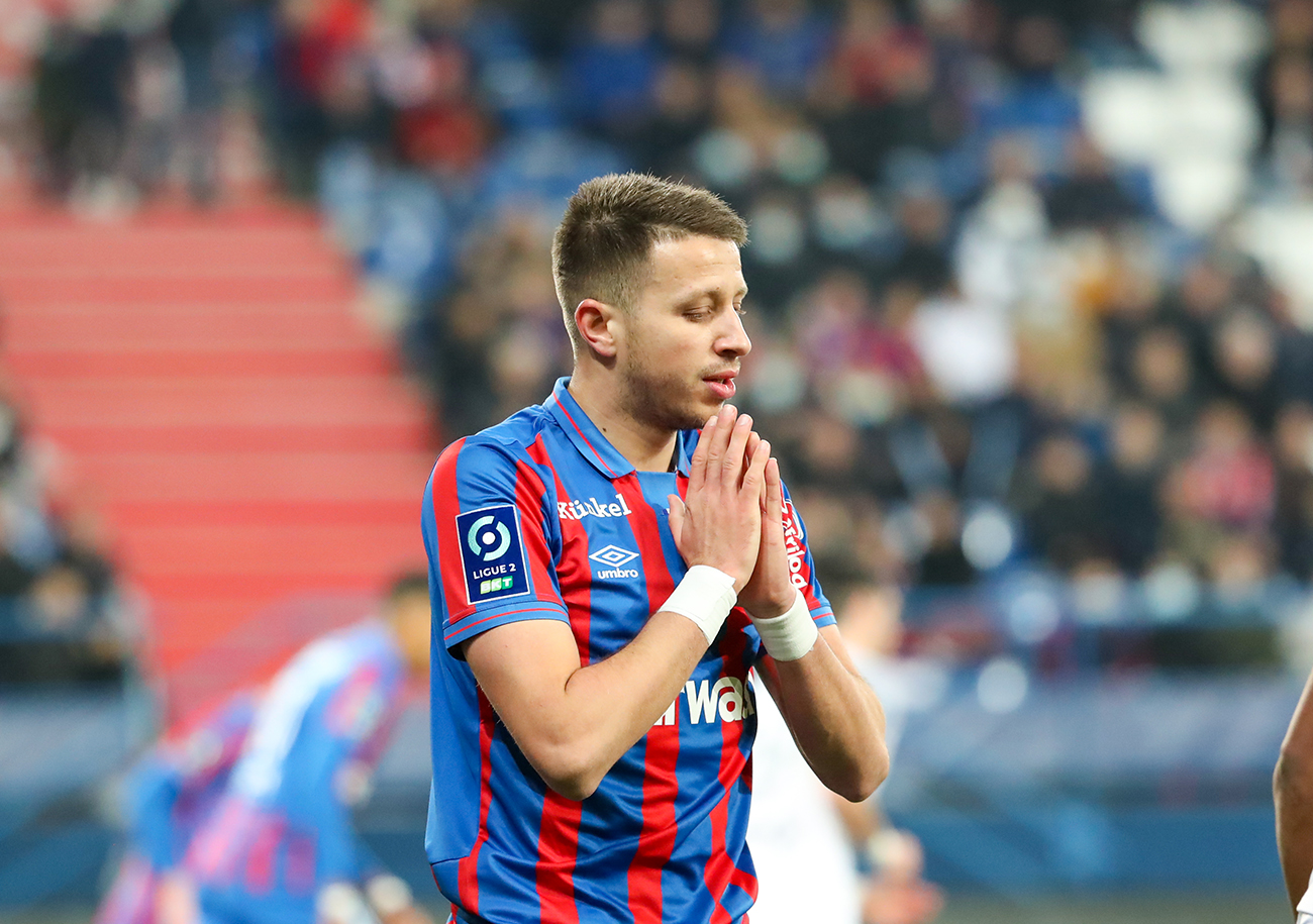 Mehdi Chahiri aura disputé 13 matches de Ligue 2 avec le Stade Malherbe cette saison. ©Damien Deslandes