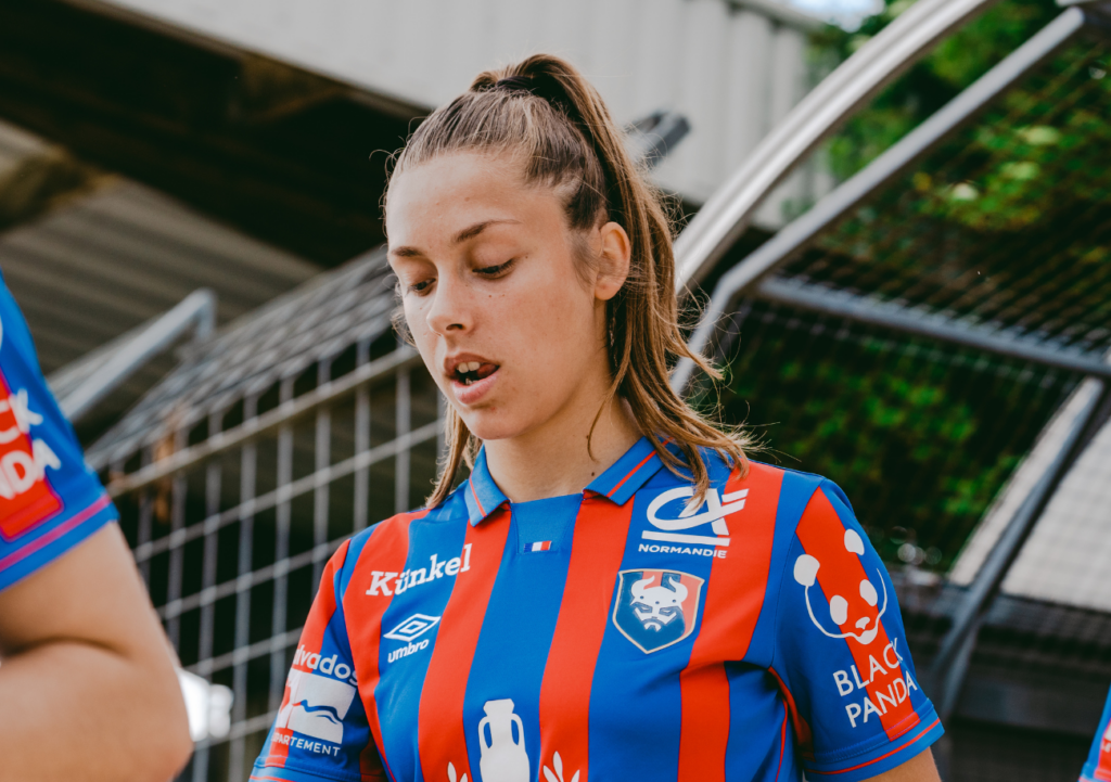 À seulement 17 ans, Lilou Debaecker n'a pas froid aux yeux et compte bien monter en Division 2 dès cette saison avec le Stade Malherbe. ©SM Caen