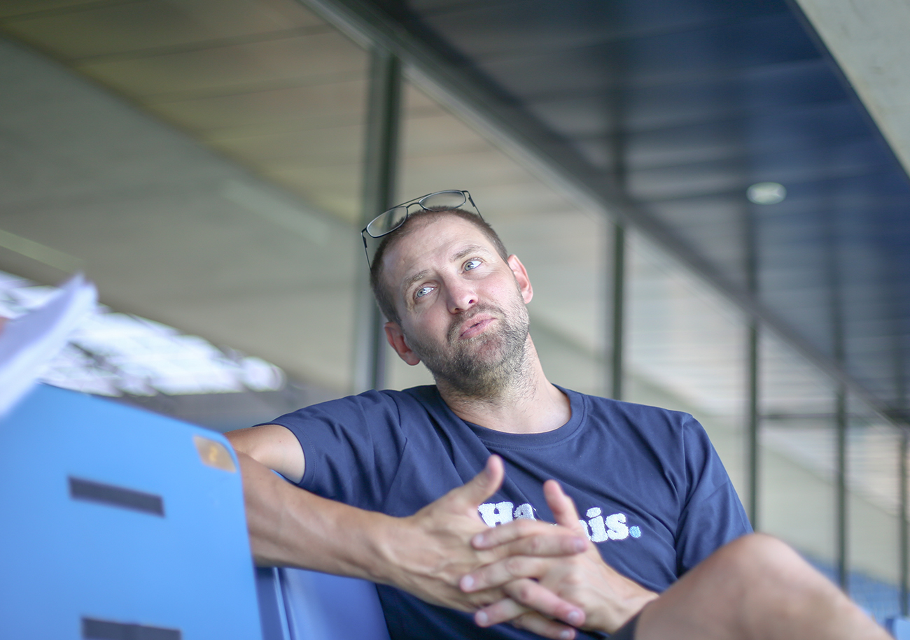 A 24 heures de la fin du mercato, Mathieu Bodmer ne manque pas de travail avec plusieurs dossiers sur le feu dont les ventes annoncées des jeunes Amir Richardson, Abdoullah Ba et Saël Nséké Kumbedi. ©Damien Deslandes