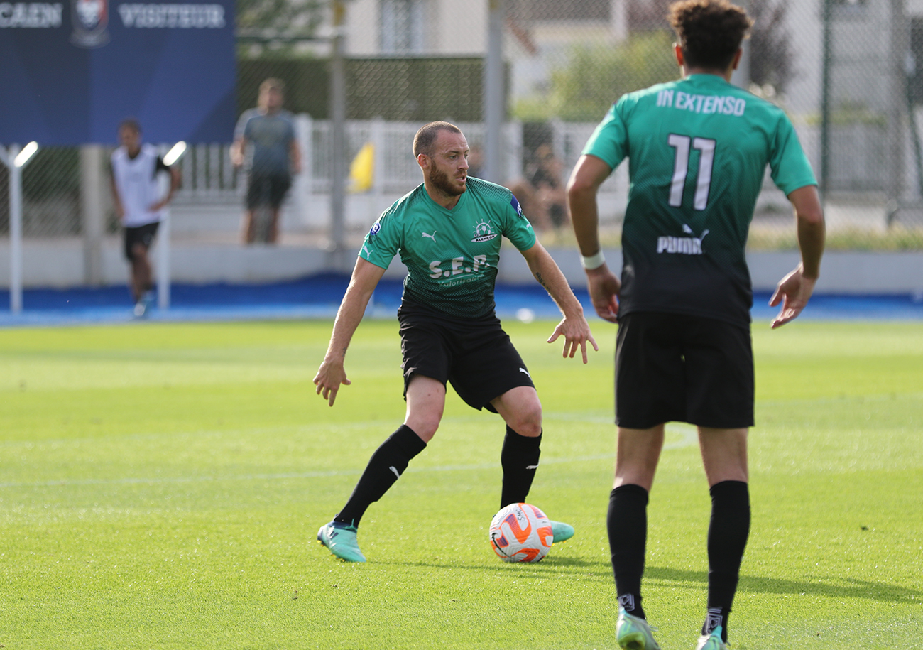 Arrivé en provenance de l'AG Caen, Sylvestre Guyonnet - capable d'évoluer aussi bien au milieu de terrain qu'en défense - est la recrue phare du mercato alençonnais.