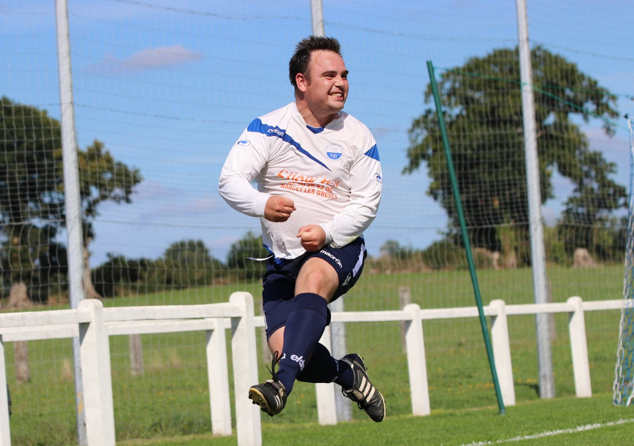 Arnaud Rubé et ses partenaires se sont invités pour la première fois au 4e tour de la Coupe de France. ©Ligue de Football de Normandie