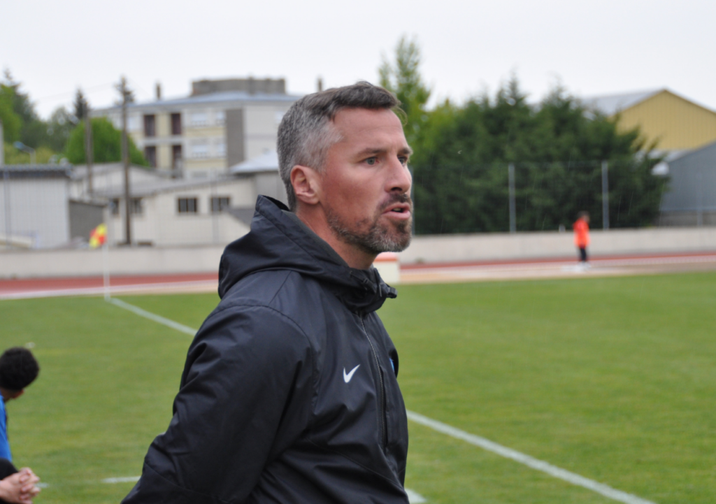 Matthias Jouan a remplacé Sylvain Didot au pied levé sur le banc de l'US Granville mais il ne devrait somme toute pas pouvoir finir la saison seul sur le banc manchois.