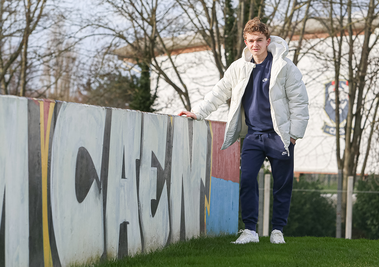 Avant de déménager avec ses parents sur Caen et d’être repéré par le Stade Malherbe à l’âge de 10 ans, c’est à Agneaux que Gabin Tomé a tapé dans ses premiers ballons.