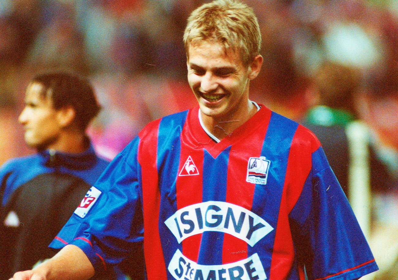 Mathieu Bodmer portant le maillot « Rouge et Bleu » au début des années 2000 quand il défendait les couleurs du Stade Malherbe en D2. ©Roland Le Meur