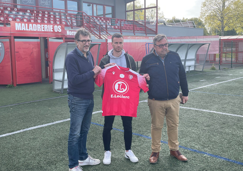 La nomination de Tony Théault (ici, en compagnie du président Thierry Deslandes et du vice-président Bruno David, en charge du sportif) à la tête de la Mos a été officialisée ce mardi soir.