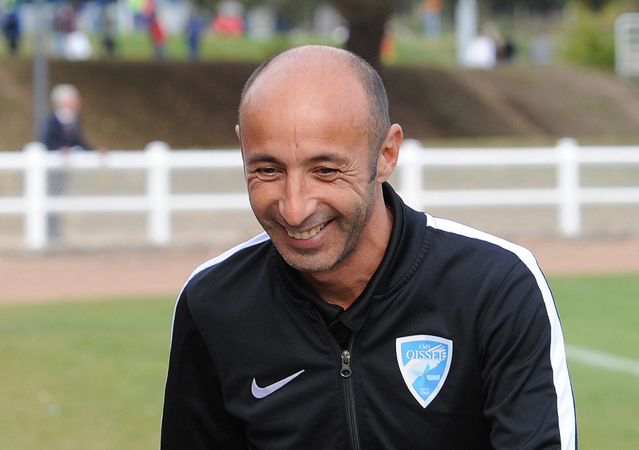 Alors qu'il a annoncé son départ du CMS Oissel à ses joueurs la semaine passée, Romain Djoubri pourrait être le prochain entraîneur de la section féminine du HAC.