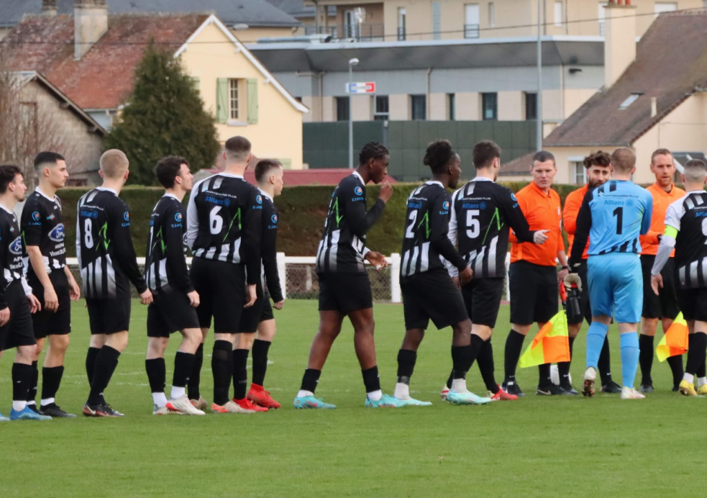 Nettement distancé dans la poule A, le FC Argentan a vécu une saison cauchemardesque mais a décidé d'accepter son sort en restant positif et optimiste. ©FCA