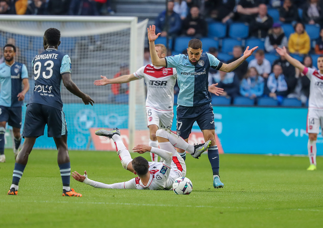 Invaincus pendant 32 journées, Oualid El Hajjam et les Havrais ont concédé contre Valenciennes une deuxième défaite consécutive, la première au Stade Océane cette saison. ©Damien Deslandes