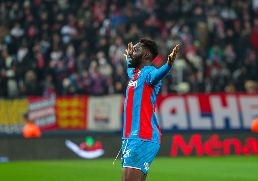 13e but cette saison pour Alexandre Mendy et trois nouveaux points pour le Stade Malherbe, invaincu en championnat depuis la nomination de Nicolas Seube, fin novembre (4V-1N). ©Damien Deslandes