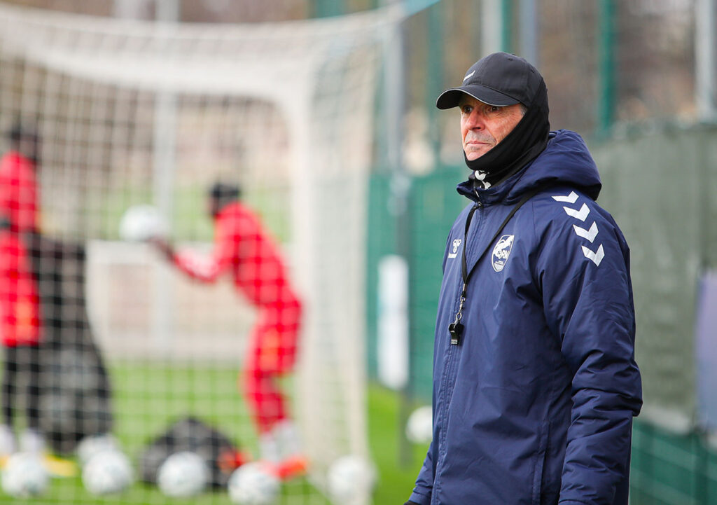 Depuis l'arrivée de Jean-Louis Garcia sur son banc, QRM affiche une moyenne de points comparable à celle de son prédécesseur, Olivier Echouafni, sur la séquence précédente (1,22 contre 1,25). ©Damien Deslandes