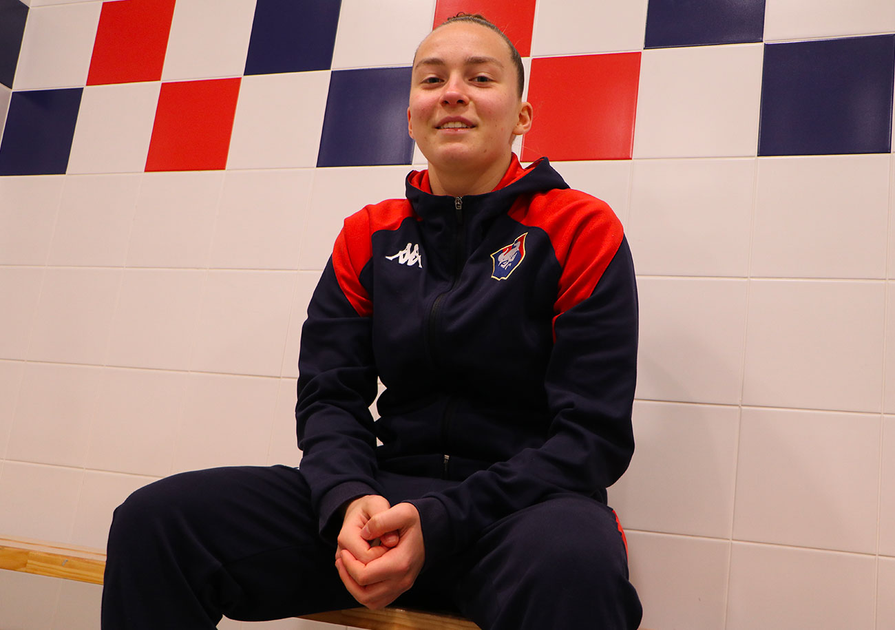 Après avoir fait toutes ses classes à l'ASPTT Caen, Maïwenn Olivier n'aura passé qu'une saison au Stade Malherbe avant de poursuivre son ascension bien plus haut.