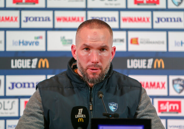 Pour ce déplacement au Parc des Princes, Didier Digard devra certainement modifier sa charnière centrale ; le capitaine Arouna Sanganté étant vraisemblablement forfait (pubis). ©Damien Deslandes