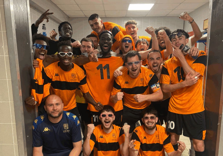 Julien Daviet et ses joueurs veulent offrir la coupe des réserves au Grand-Quevilly FC. ©GQFC