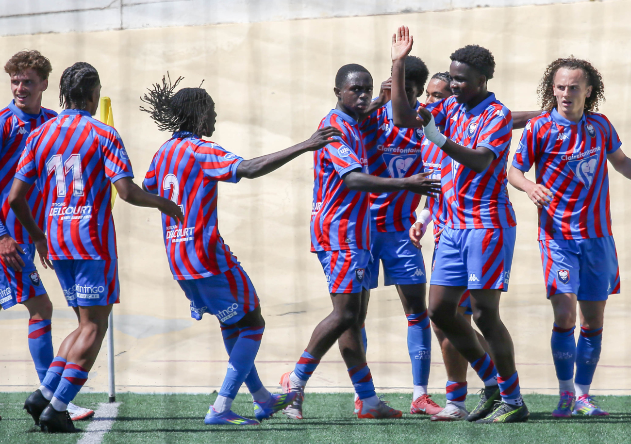 La joie des U19 malherbistes après le but de Léo Milliner contre Montpellier en quart de finale. ©Damien Deslandes