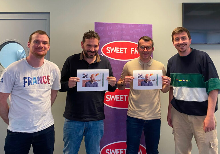 L'équipe du podcast Rouge et Bleu réunie une dernière fois cette saison : Gaëtan Briard (Ouest France), Mathieu Billeaud (Foot Normand), Joris Marin (Sweet FM) et Valentin Pineau (Ouest France).
