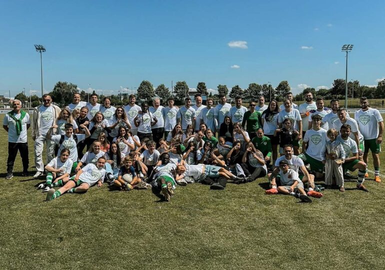 Avec six titres de champions lors de cette saison 2024-2025, l'AS Ifs continue de regarder vers l'avenir. Ici, les seniors masculins et féminins en compagnie des U16F. © AS Ifs
