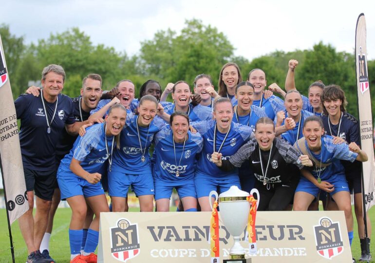 Après avoir obtenu leur maintien en D3F pour leur première participation, les féminines de Quevilly-Rouen Métropole ont raflé leur troisième Coupe de Normandie d'affilé. © Ligue de Football de Normandie