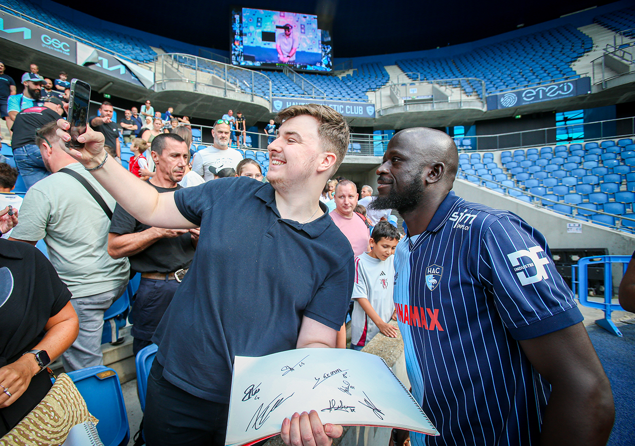 Devenu une véritable idole pour le peuple « Ciel et Marine » depuis sa Panenka à La Meinau, Abdoulaye Touré sera de nouveau l'un des principaux atouts du HAC en Ligue 1, à condition qu'il soit toujours présent après le 1er septembre. ©Damien Deslandes