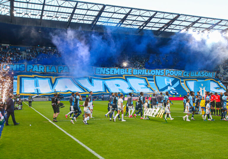S'ils ont été plutôt rassurés par le discours de Jeff Luhnow, les supporters « Ciel et Marine » attendent désormais de voir si les actes de Blue Crow rejoindront ses paroles. ©Damien Deslandes