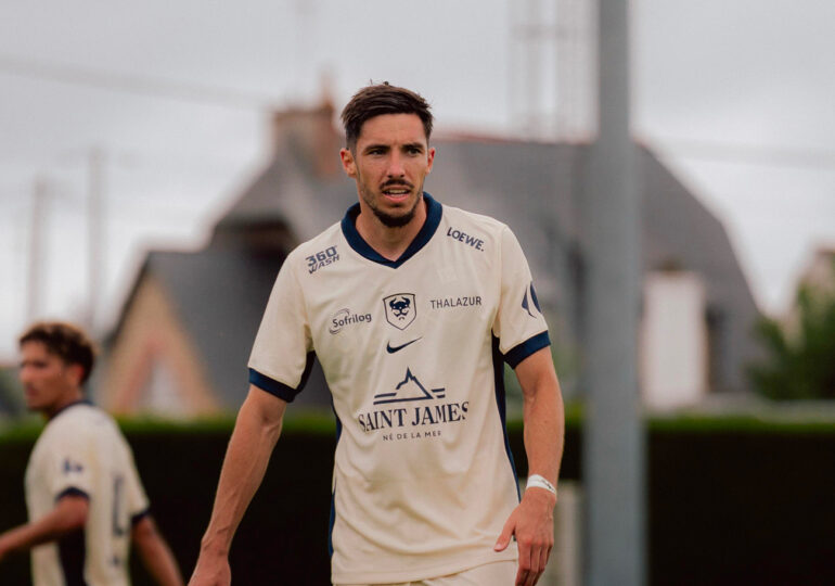 Ivann Botella possède la particularité de rester sur trois montées avec ses clubs précédents. Les supporters caennais espèrent qu'il réussira la passe de quatre. ©Théo Hamel / SM Caen